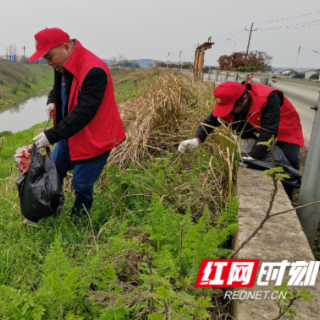 凝聚志愿力量 共同守护家门前的 “母亲河”