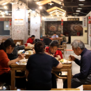 办好暖心“食”事 守护老人晚年幸福时光