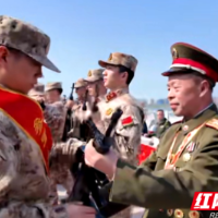 青春戎装启新程 长沙市芙蓉区、天心区联合举行欢送新兵仪式