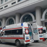 新华全媒+｜新华社记者探访危急重症救治一线