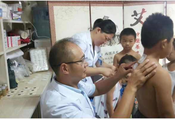 医生翟大龙:守好村里的健康哨所