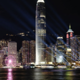 钟华论：紫荆花永远盛开