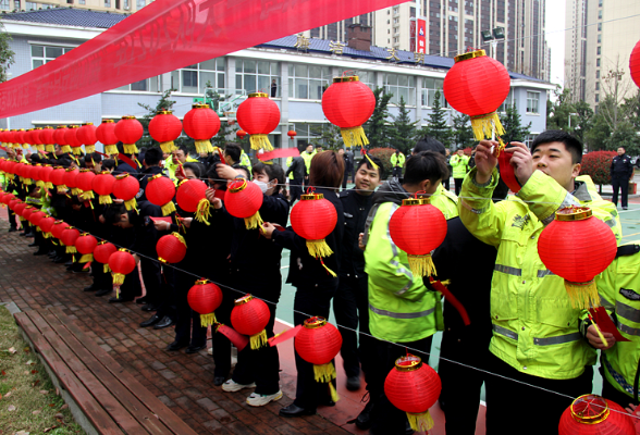 视频丨常德交警：拔河猜谜庆吉祥 红红火火闹元宵