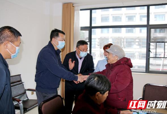 民政部规划财务司司长冯亚平到醴陵调研养老和殡葬改革工作