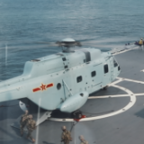 火力全开!沉浸式体验我军立体抢滩登陆演练