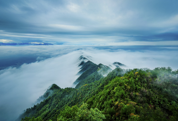 走进“多山之县” 领略“炎陵十峰”