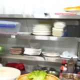 找回熟悉的烟火气 | 重新忙碌起来的老北京春饼店