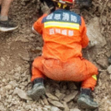 中国人的故事·图知道丨没有路的地方，我们便成了路