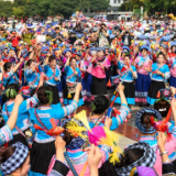 多彩民族有多彩｜黔西南“三月三”：载歌载舞迎客来