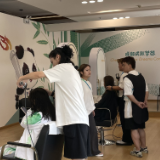 相约大运 成就梦想丨探访成都大运村里的“Tony老师”：将推出大运会“特别款”发型