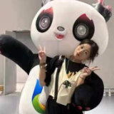 成都大运会丨没露脸的他们让世界认识成都——走近成都大运会开幕式“蓉宝”扮演者