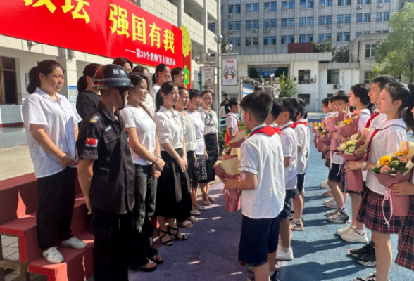 浏阳淮川：提灯引路人，育梦共前行