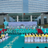 “秀山丽水 青年之城” 亚运火炬在青春丽水活力传递