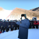 习近平心系冬奥的七个微镜头