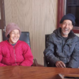 35325元，一分不少！两位七旬老人的决定，网友怒赞