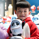 一大波金色冰墩墩来袭！网友：慕了慕了