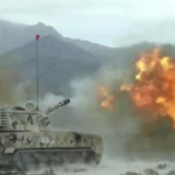 烎！陆军自行火炮实弹射击演练