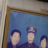 春节前夕探亲人 武警岳阳支队官兵慰问挂像英模张超烈士的父母
