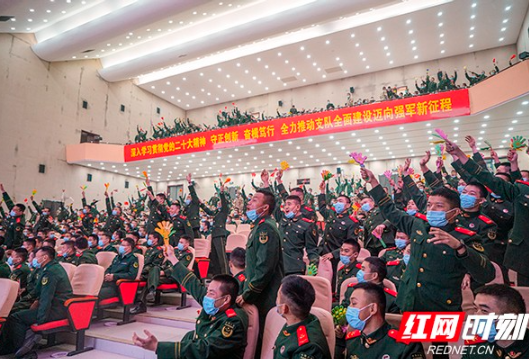 武警湖南总队某部打造军营版“最强大脑”考校理论学习成效