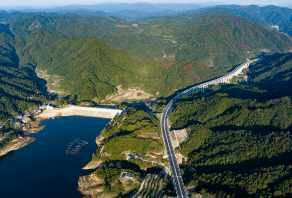 定了，明天通车！湖南再添一条出省大通道