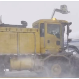 储备蔬菜保供应、昼夜坚守保出行 各地多部门全力应对雨雪寒潮