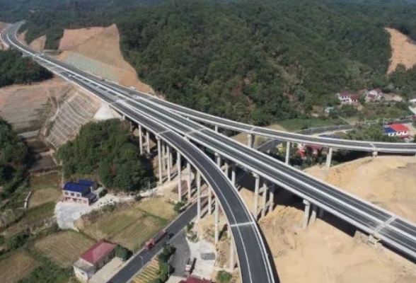 2023年湖南四个高速项目计划通车，最新进展来了！