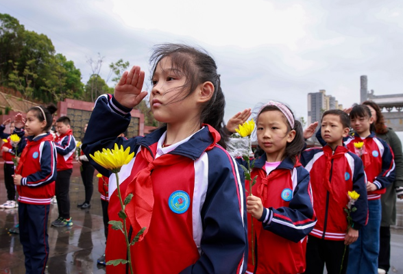 他们，一直都在