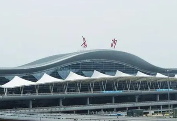 前5月长沙机场客流突破1000万人次 系今年中部地区首家