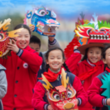 展现更大作为：持续增进民生福祉——2024年全国两会前瞻