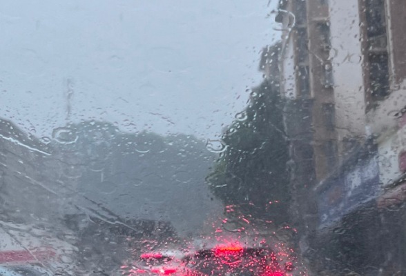暴雨专淋打工人！堵车、迟到、全身淋湿……今天的湖南人太难了