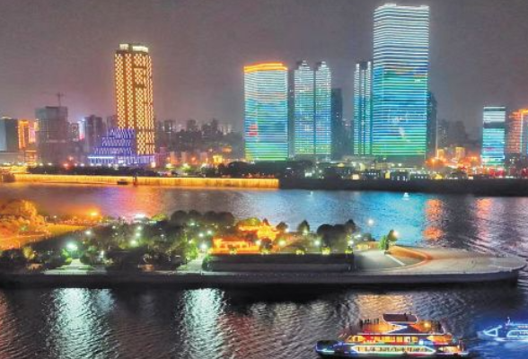 位居全国十大夜游目的地第三位！长沙凭什么越“夜”越美丽？