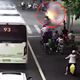 电动车行驶中突然冒烟 提醒夏季做好保养检查