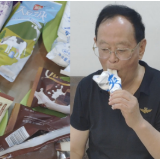 雪糕试吃师22年试吃上千种雪糕：为保护舌头不吃辣