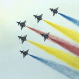 炫舞九天!空军多型装备亮相中国航展开幕式