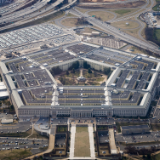 世界说 | 欲壑难填!港媒:美国炒作“中国威胁论”是为了养活“他们”