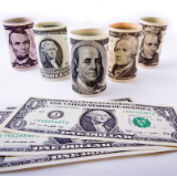 美媒:近半数美国人反对提高债务上限 要求政府停止滥发美元