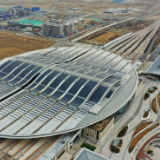 沿着总书记的足迹·新闻多一点｜感受雄安站的科技范儿