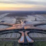 146名在黎巴嫩中国公民及5名外籍家属安全抵达北京