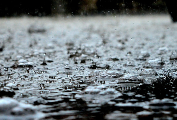 受台风外围云系影响  湖南多阵雨湘南局地暴雨