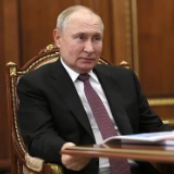 普京颁布总统令