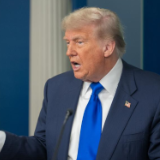 特朗普:将对任何涉嫌向美“走私毒品”的国家实施打击