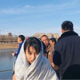 冰窟救人女孩李佳婷,获嘉奖!