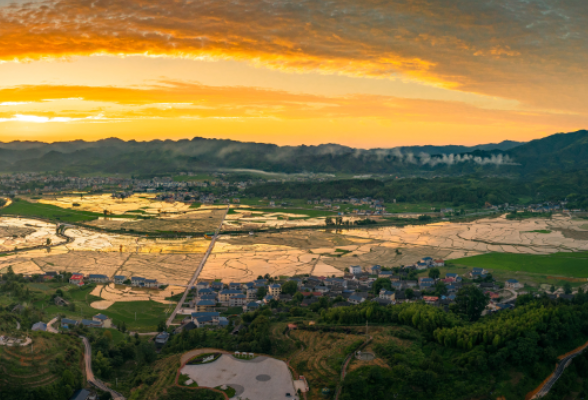 湖南会同：乡野夕照 田园鎏金