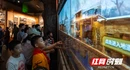 这场展览吸引50万人“奔赴”卢沟桥