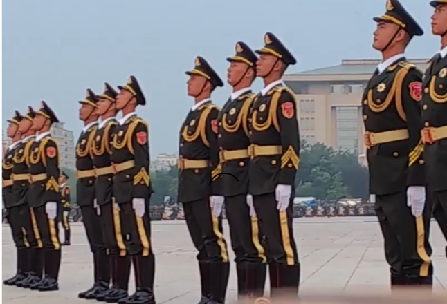 此刻，他们列队长安街！