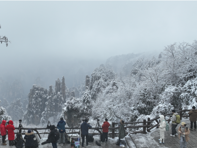 多元业态出新出彩 湖南假期消费“热气腾腾”
