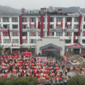 湖南新宁：崀山寻年味 民俗闹新春