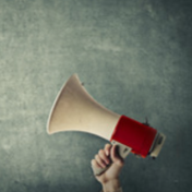 线上拆封三百个盲盒后反悔退款 商家有责任吗？