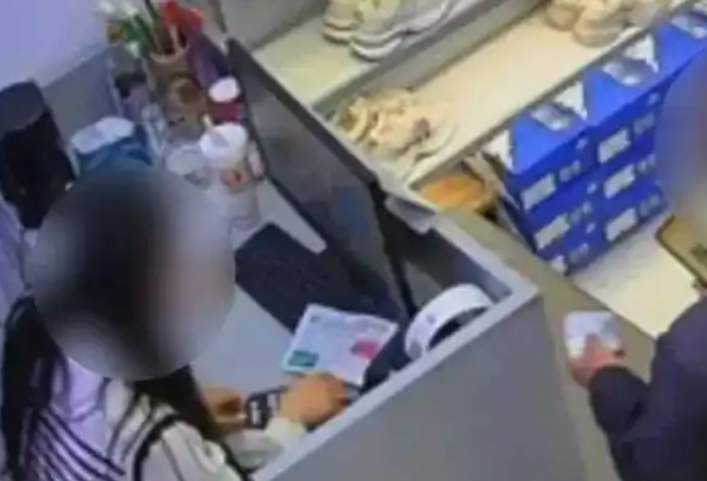 网传女孩接传单晕倒系被下药？警方辟谣