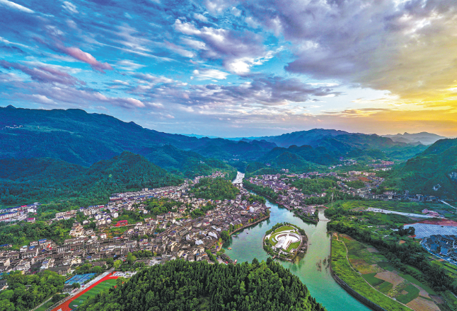 央媒看湖南丨边城文脉岁月回响，湘西古镇文韵新生